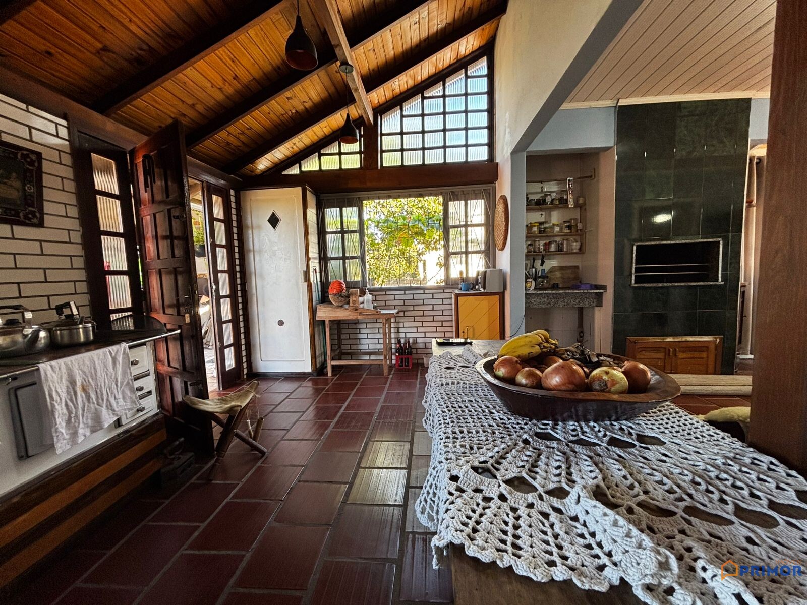 Casa charmosa com conforto, espaço e qualidade de vida a poucos minutos do mar no bairro Turimar