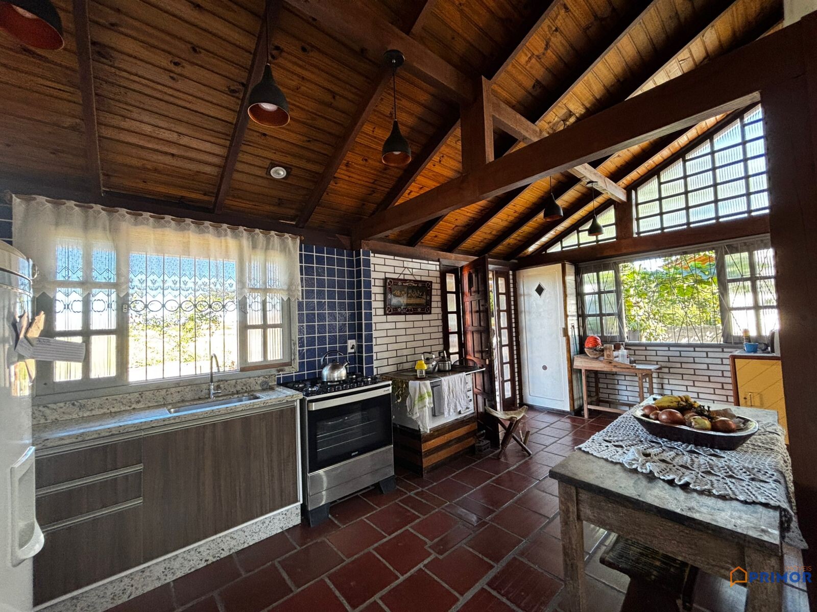 Casa charmosa com conforto, espaço e qualidade de vida a poucos minutos do mar no bairro Turimar