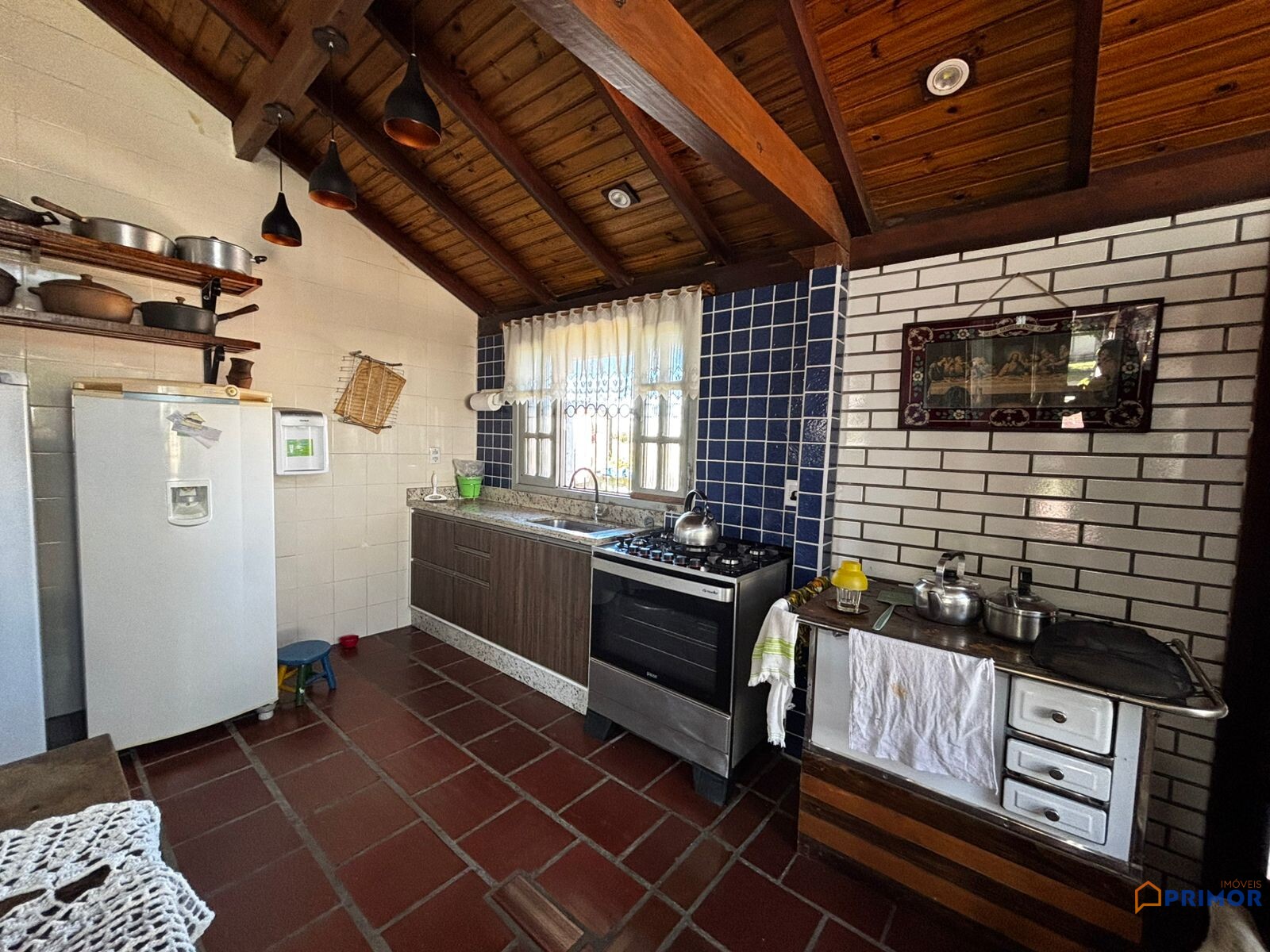 Casa charmosa com conforto, espaço e qualidade de vida a poucos minutos do mar no bairro Turimar